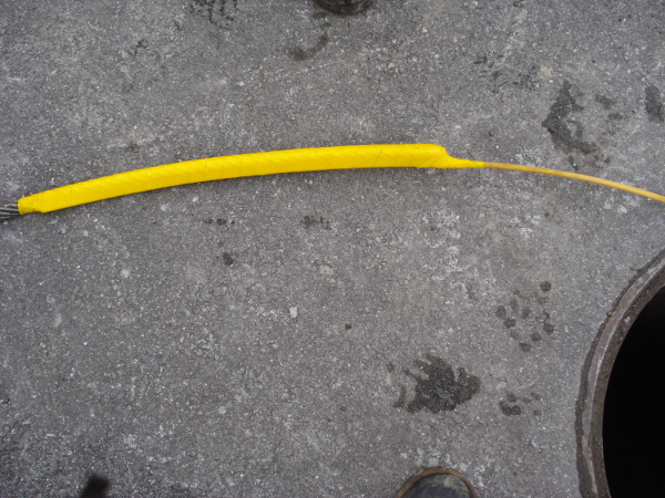 Zugseil mit Einzugsrute, pulling cable connected with pulling rod © TERRA AG, Reiden, Switzerland
