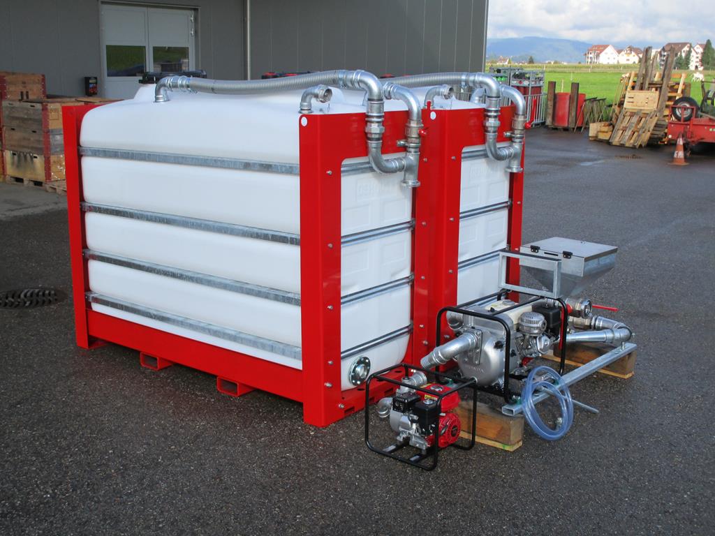 Mixing tanks range from 4000 ltr (1050 gal) to 8000 ltr (2110 gal)